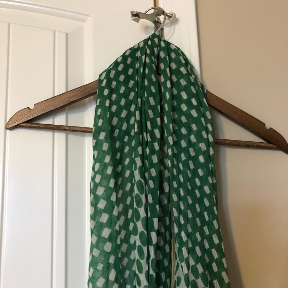 Green and White Scarf